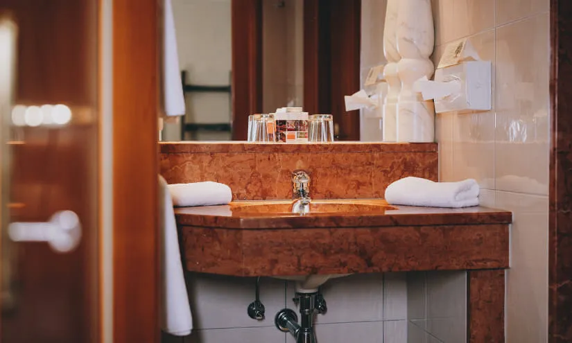 ThomsnCentral-Zimmer305-2025-OBH-9