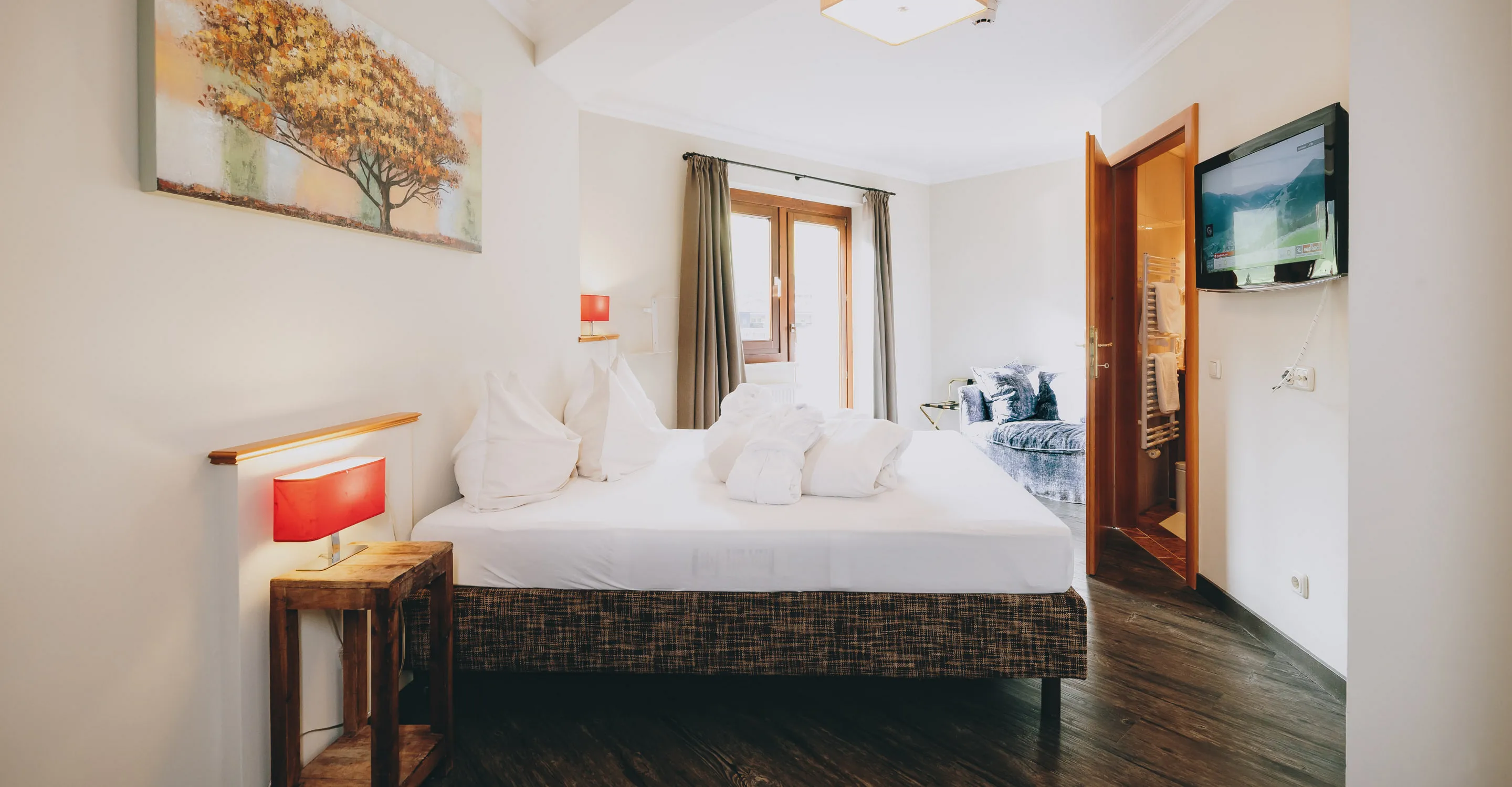 ThomsnCentral-Zimmer305-2025-OBH-1