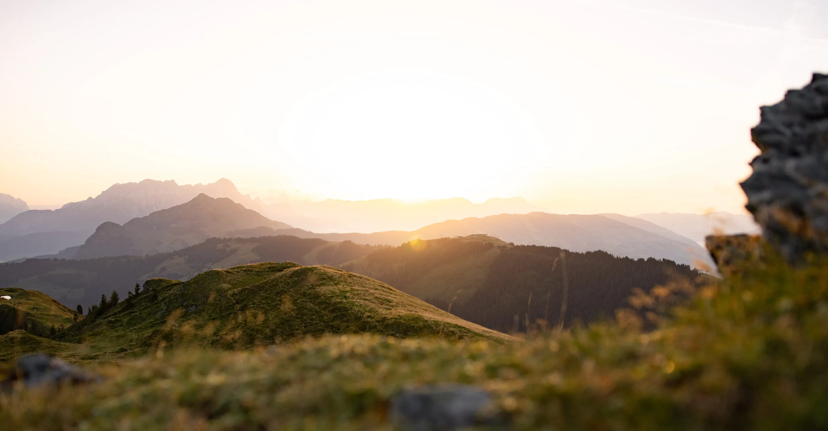 Sonnenaufgang über den Bergen von Hochalmspitze, Saalbach-Hinterglemm